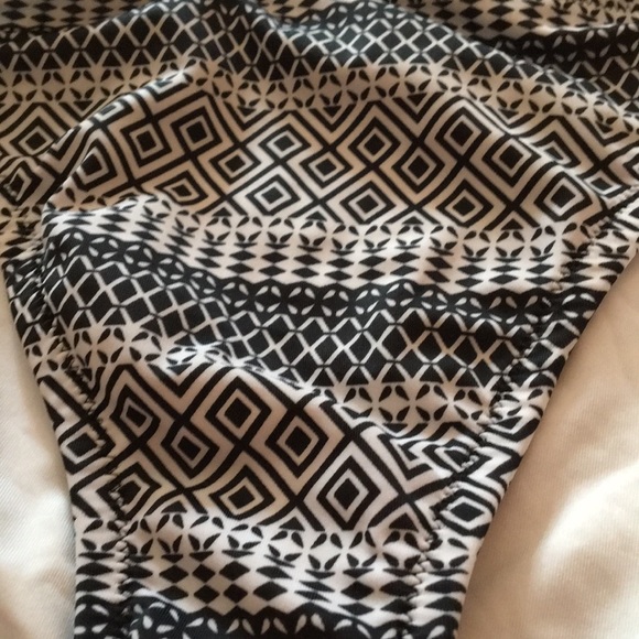 Victoria Secret bikini bottom - Picture 2 of 4